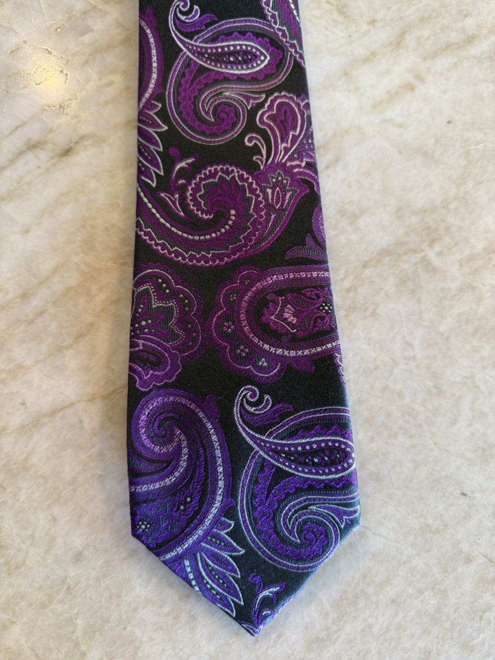 Geoffrey Beene Purple Paisley Men's Tie